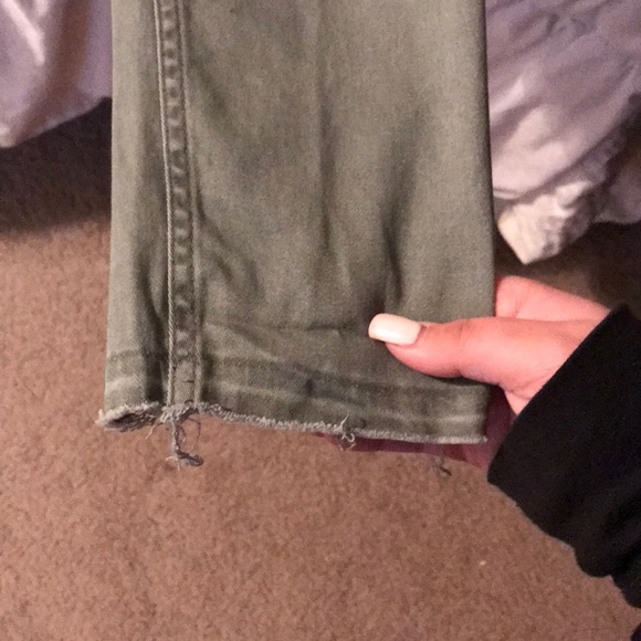 super cute olive green jeans - Picture 4 of 5